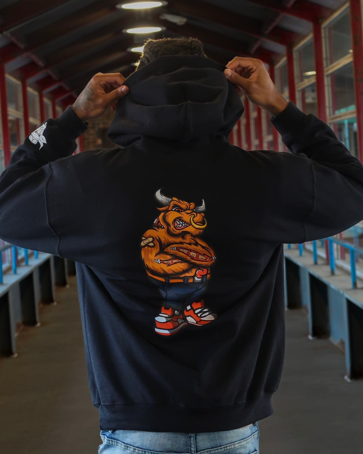 BULL HOODIE