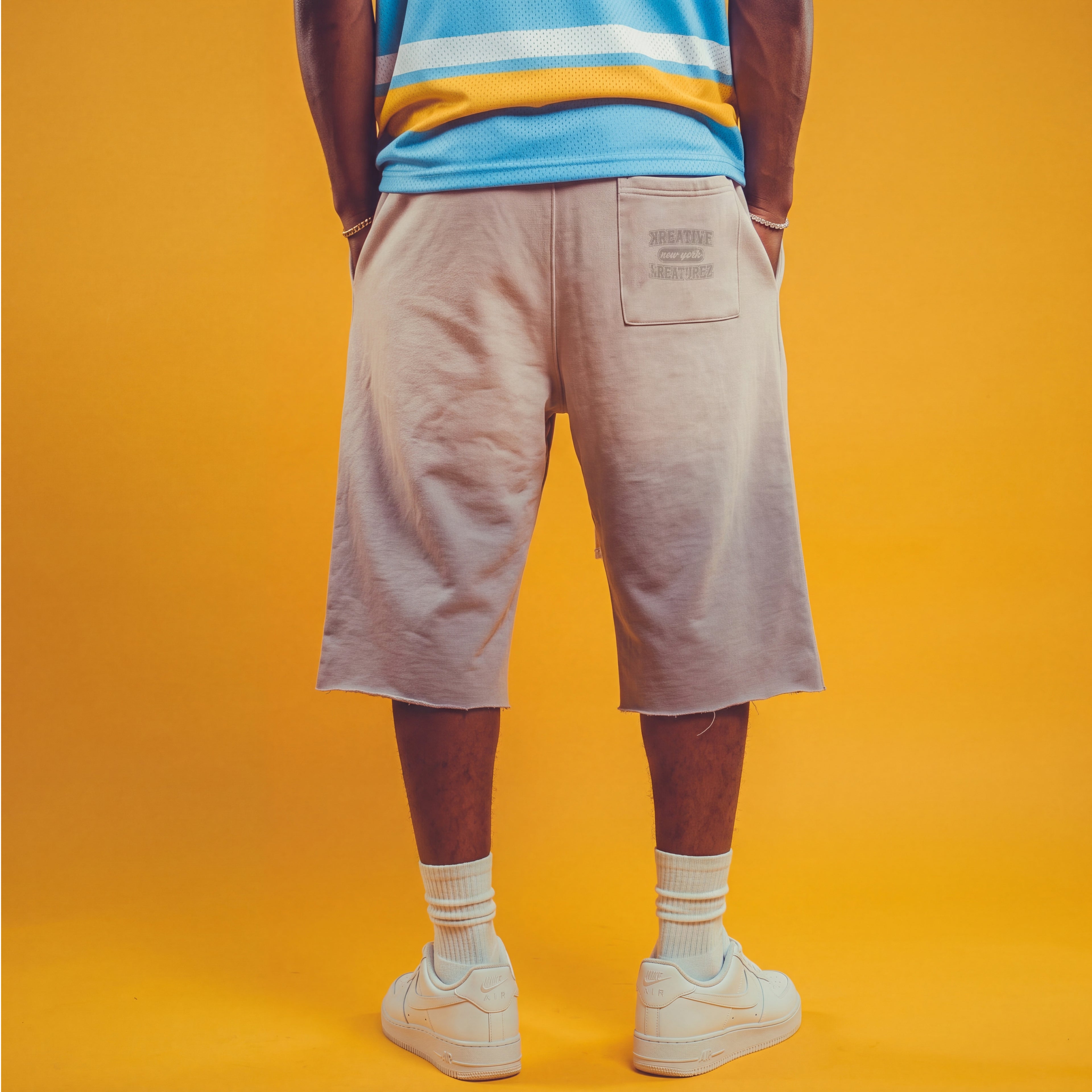 VARSITY BAGGY SWEATSHORTS
